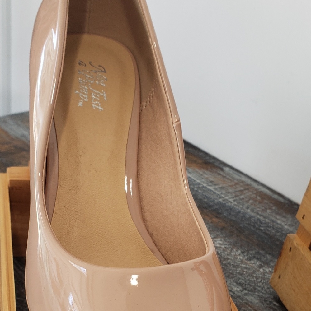 Glossy nude pointed heel pump 3 inch - Picture 5 of 8